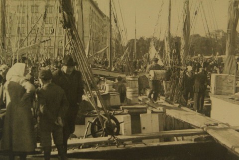 Helsingin silakkamarkkinoilla 1920-luvulla